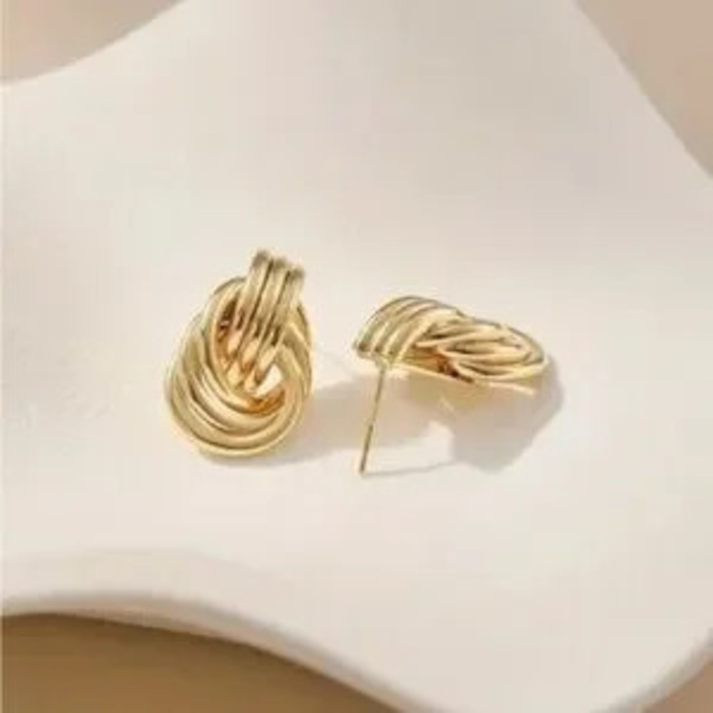 Trendy Swirl Earrings